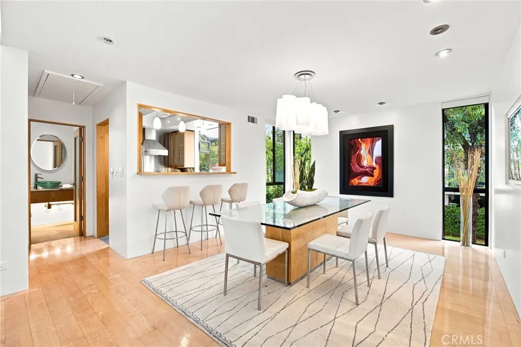 28 Sea Colony Drive