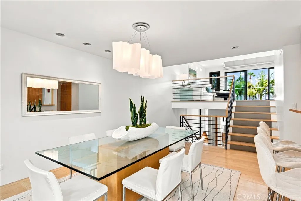 28 Sea Colony Drive