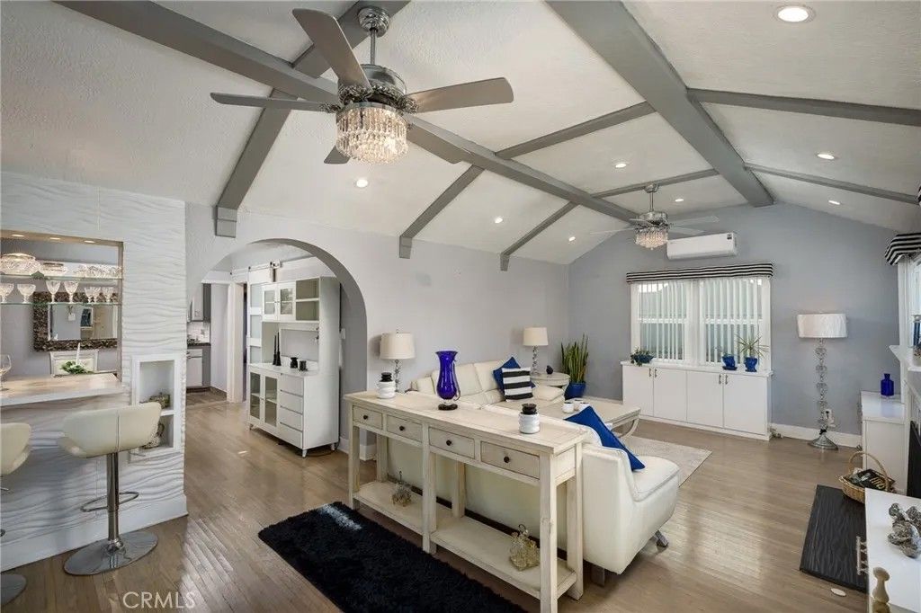 Photo of 207 Santa Ana Ave, Long Beach, CA 90803 (MLS # OC26034956)