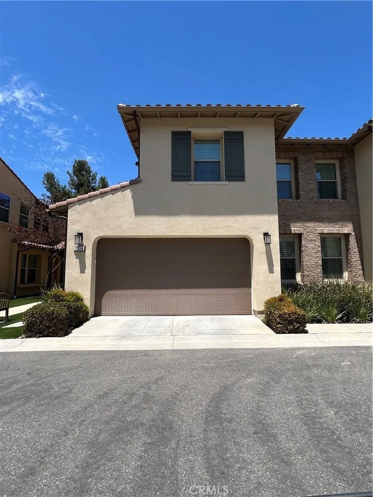 2356 Crystal Pointe