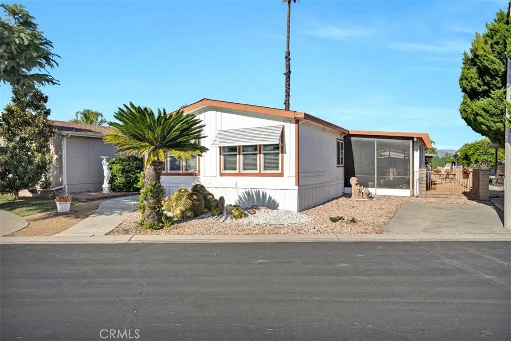 Photo of 1275 Bishop Drive, Hemet, CA 92545 (MLS # SW26110967)