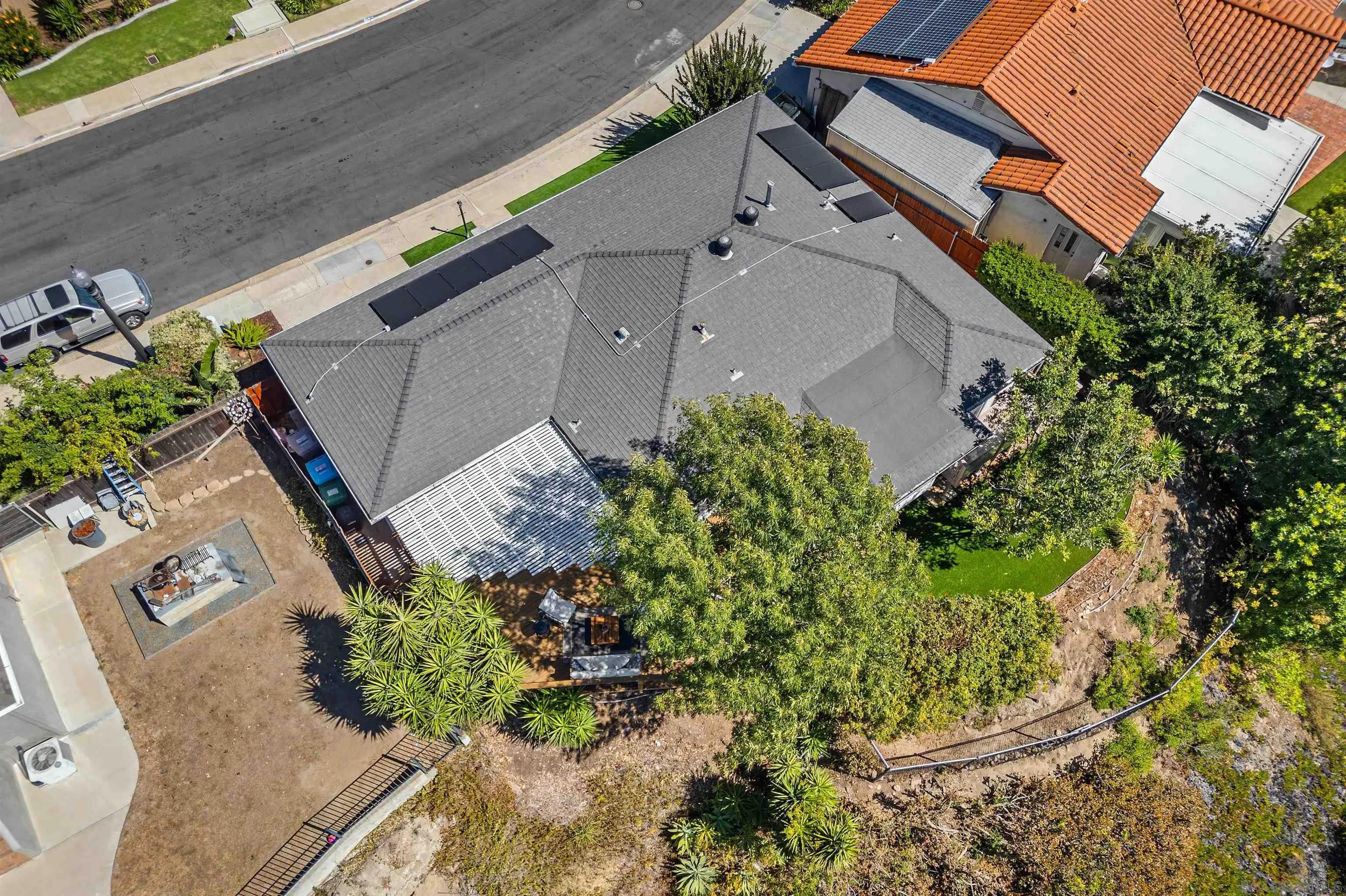 4719 Caroline Dr