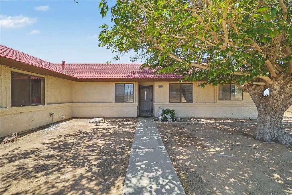 Photo of 13451 Sonora Road, Phelan, CA 92371 (MLS # WS26139500)