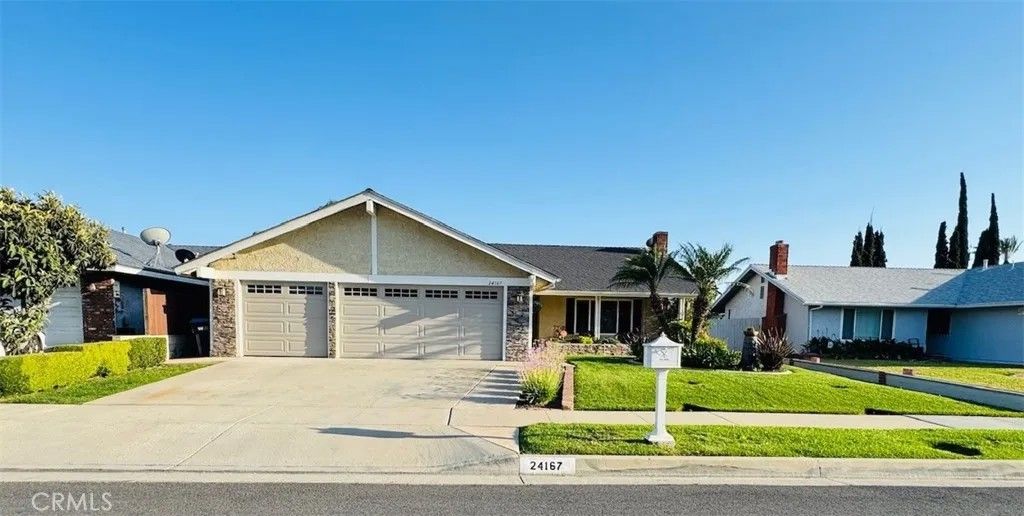 Photo of 24167 Via Vargas Drive, Moreno Valley, CA 92553 (MLS # IV26105981)