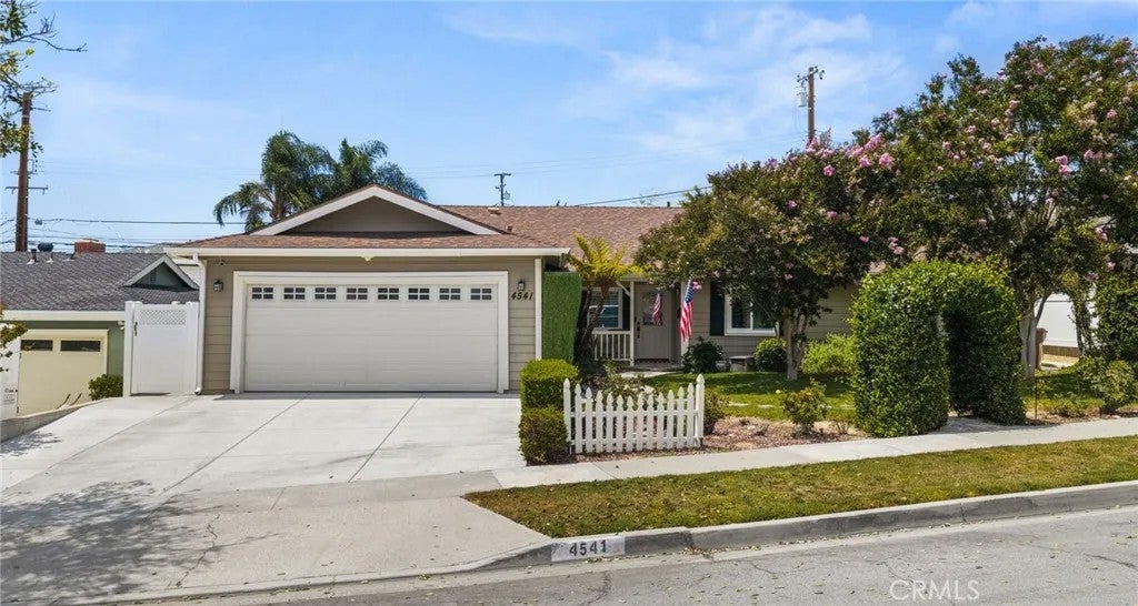 4541 Boeing Avenue