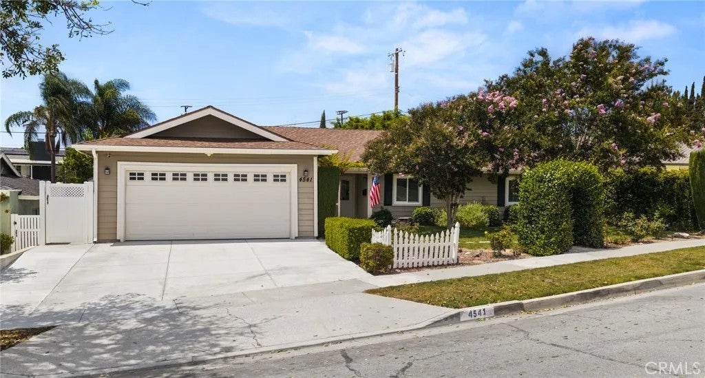 4541 Boeing Avenue