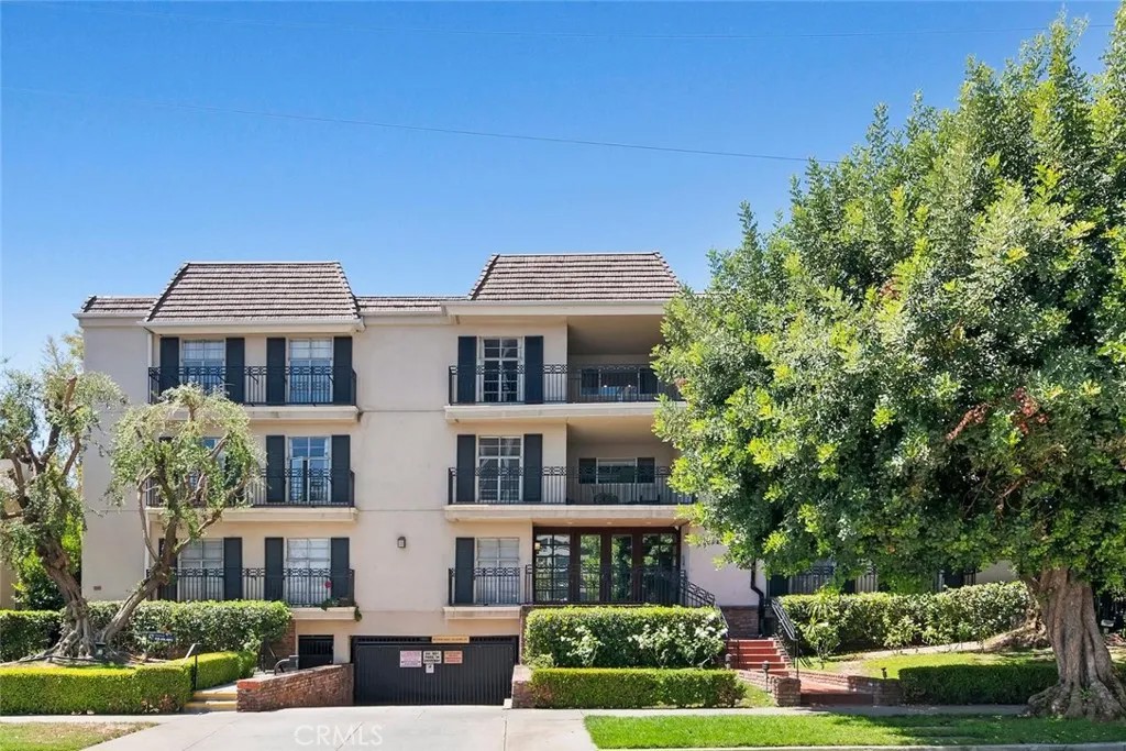 15248 Dickens Street 102