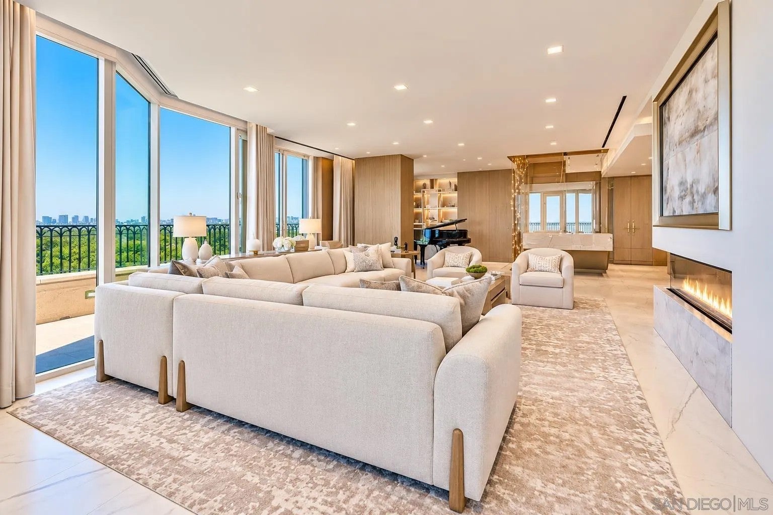 2500 Sixth Ave Penthouse 4