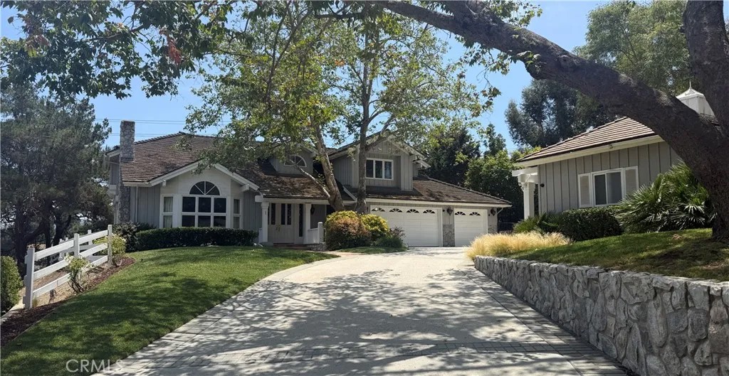 1 Colina Lane