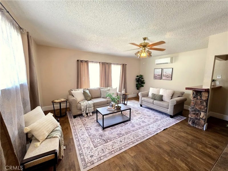 3 Stallion Court