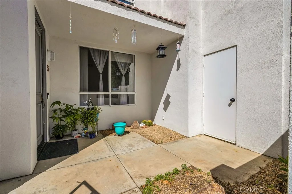 401 S El Cielo Road 35