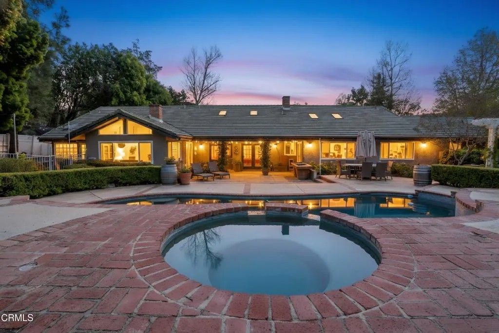 Photo of 12075 Pradera Road, Camarillo, CA 93012 (MLS # V1-35246)