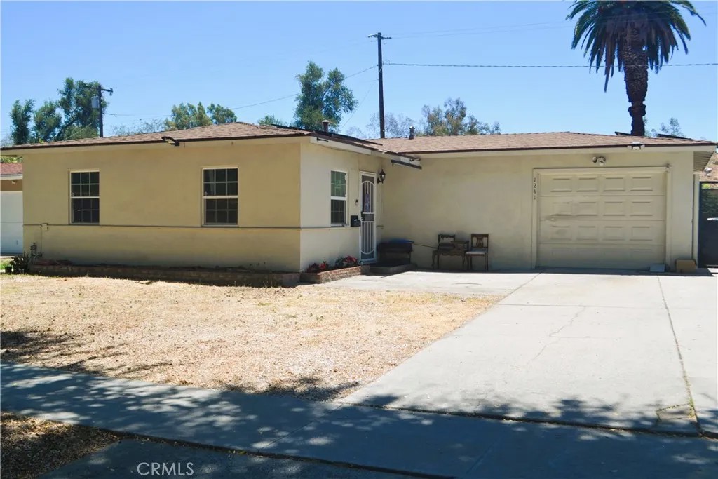 1241 Holly Vista Boulevard