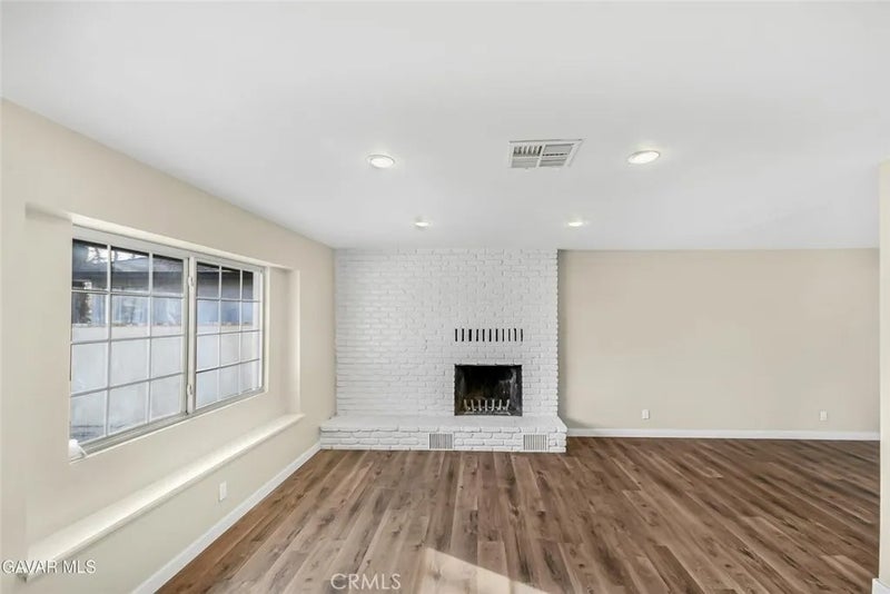 45503 11th Street West
