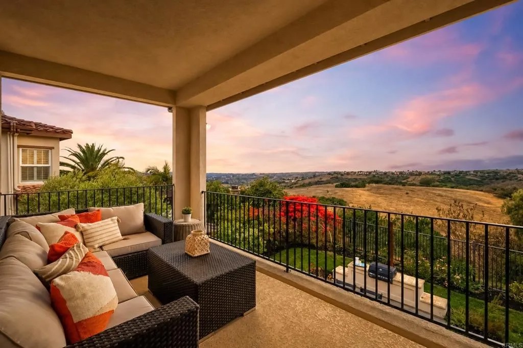 6223 Paseo Colina
