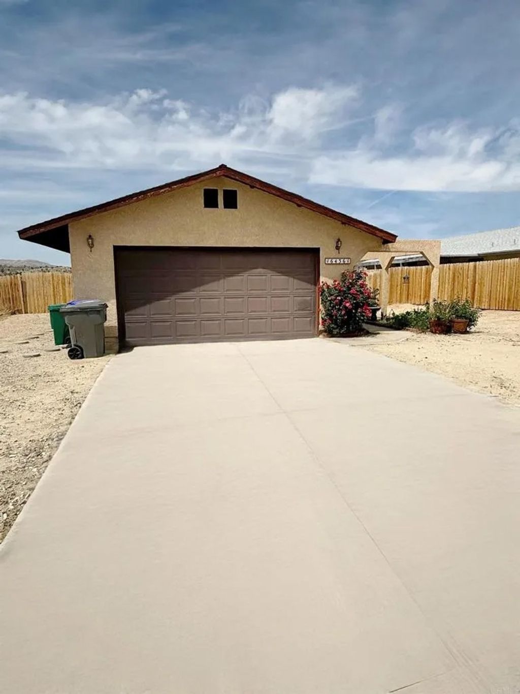 Photo of 6436 Cahuilla Ave Avenue, 29 Palms, CA 92277 (MLS # NDP2603578)