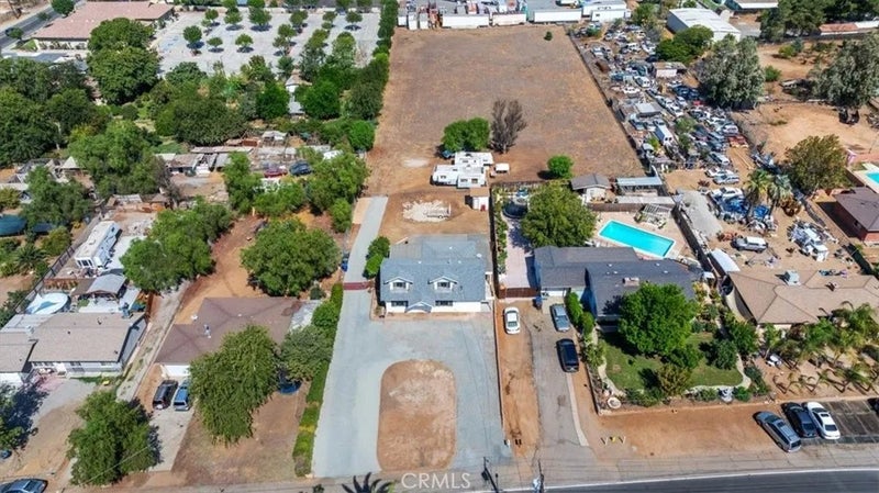 10555 Robinson