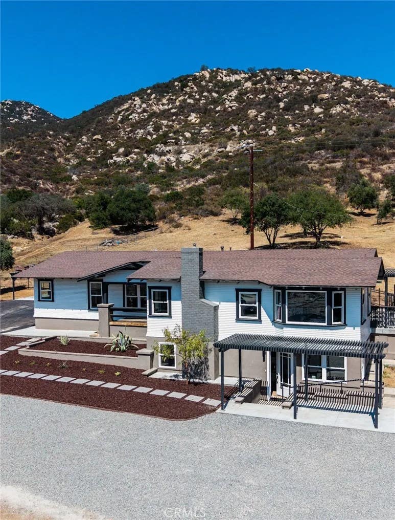 Photo of 3161 Shue PL, Escondido, CA 92027 (MLS # SW26123368)