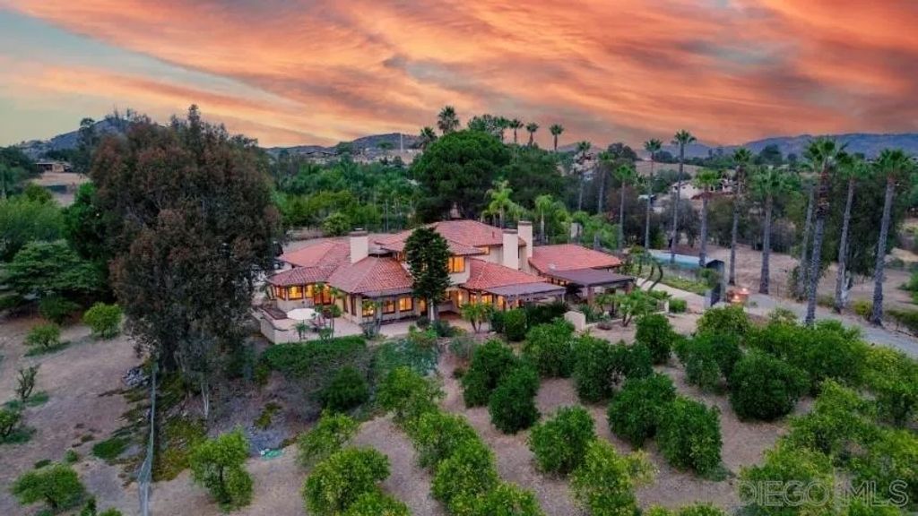 Photo of 3253 Yucca Terrace, Fallbrook, CA 92028 (MLS # 250039564)