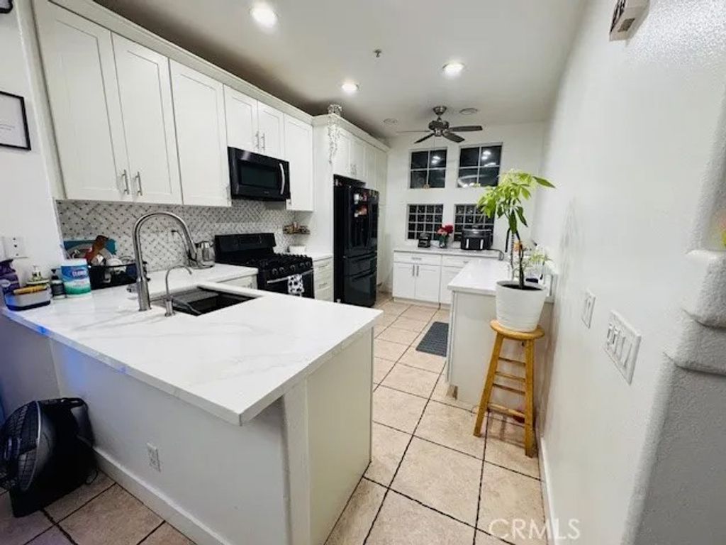 Photo of 229 Seacountry Ln, Rancho Santa Margarita, CA 92688 (MLS # PW26001556)