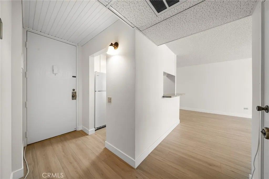 Photo of 421 S La Fayette Park Place #726, Los Angeles, CA 90057 (MLS # PW26026871)