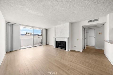 Photo of 421 S La Fayette Park Place #726, Los Angeles, CA 90057 (MLS # PW26026871)