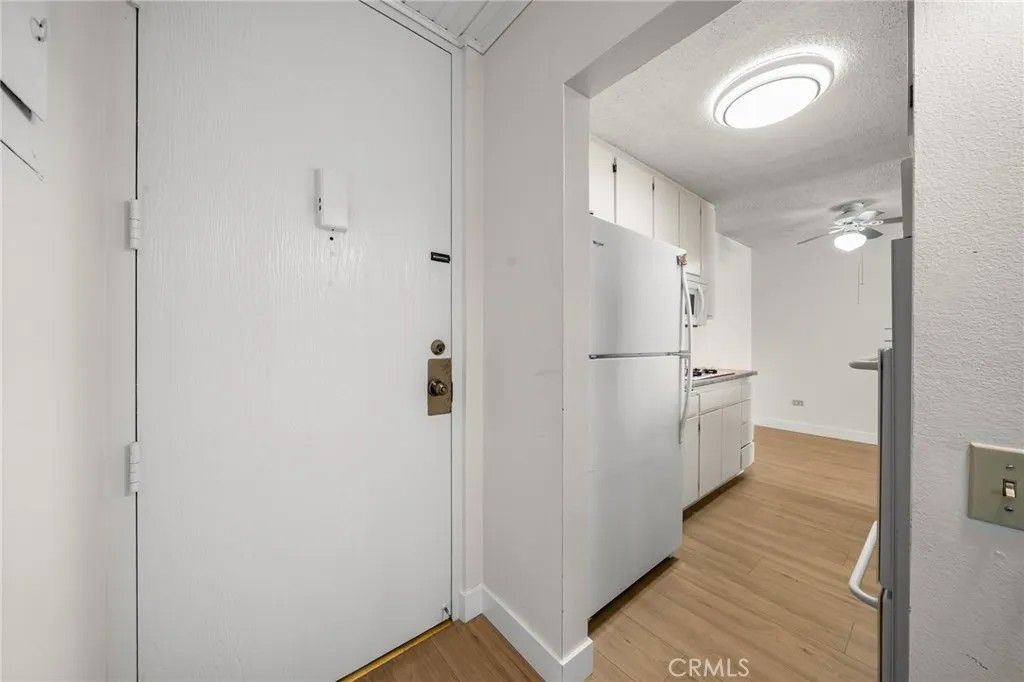 Photo of 421 S La Fayette Park Place #726, Los Angeles, CA 90057 (MLS # PW26026871)