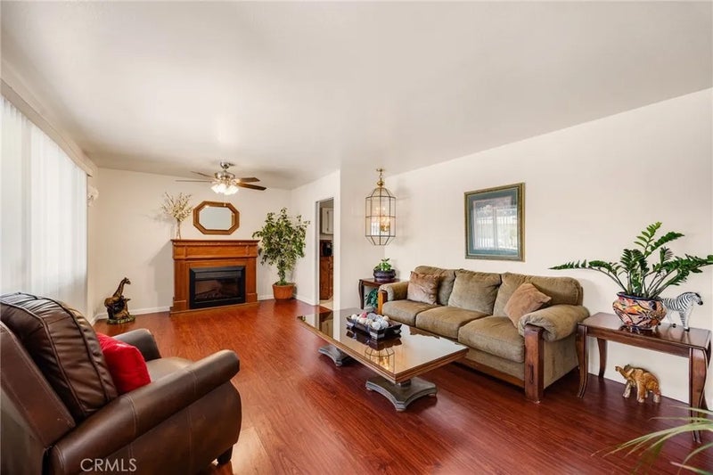 28984 E Worcester