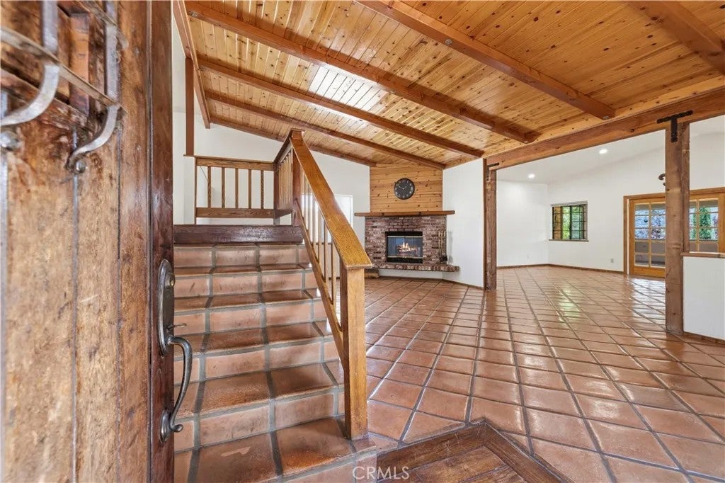 4537 Mt Pinos Way