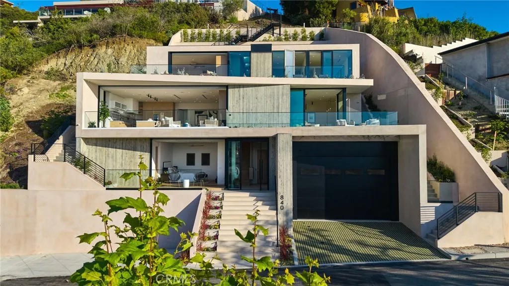 840 Gainsborough Drive