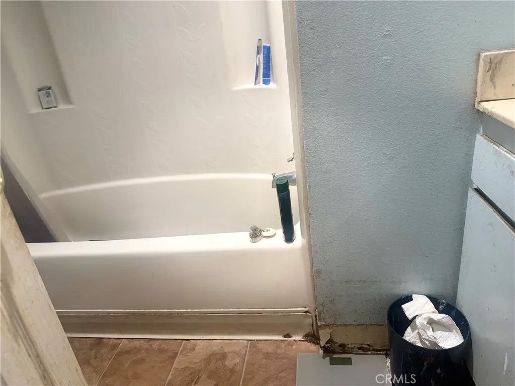 Photo of 5500 Ackerfield Ave #104, Long Beach, CA 90805 (MLS # DW26072725)