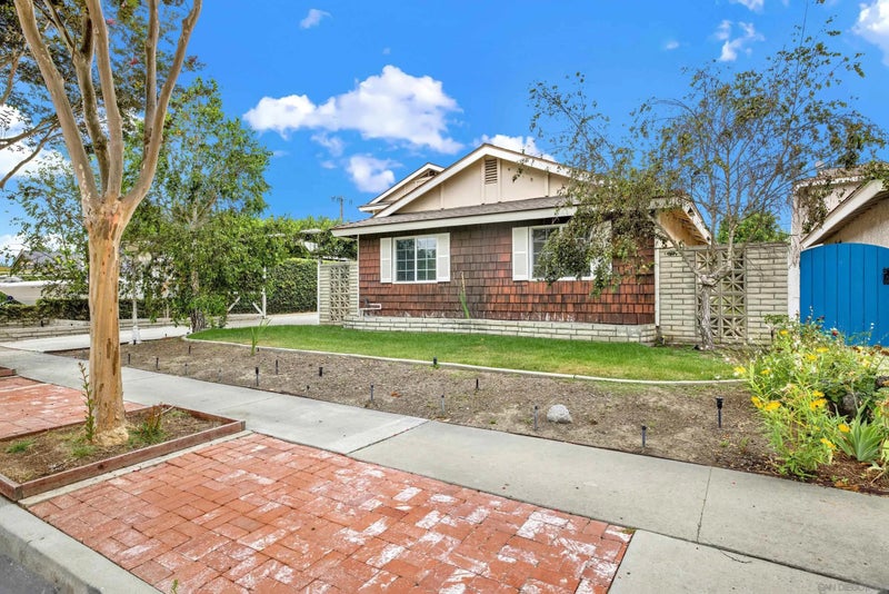16538 Redwood Circle