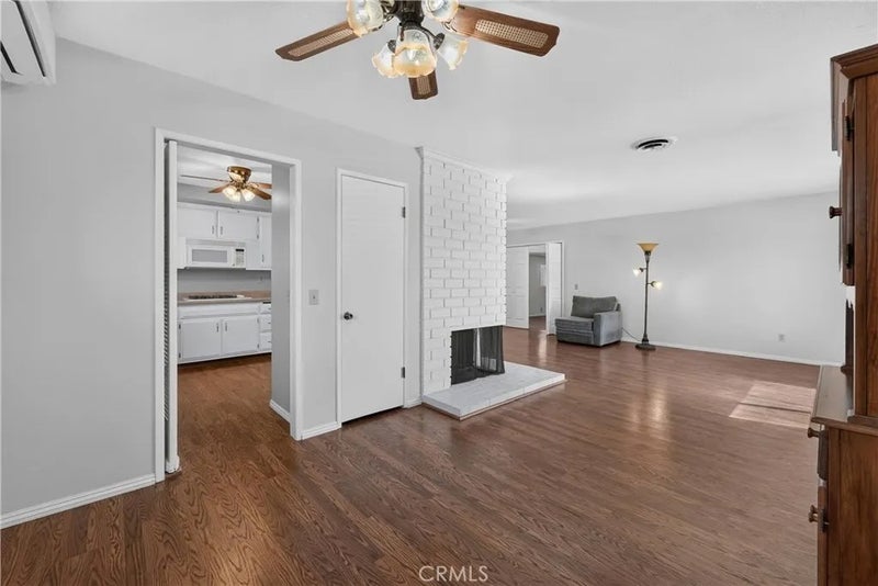 425 Blackpine