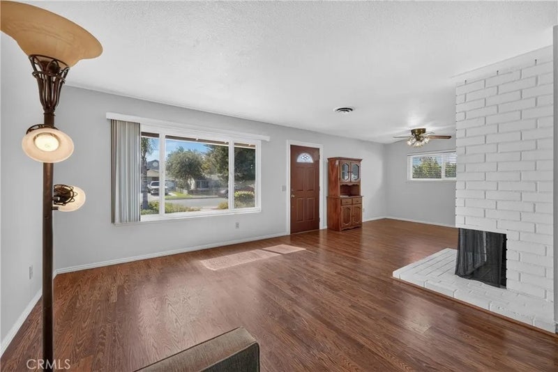 425 Blackpine
