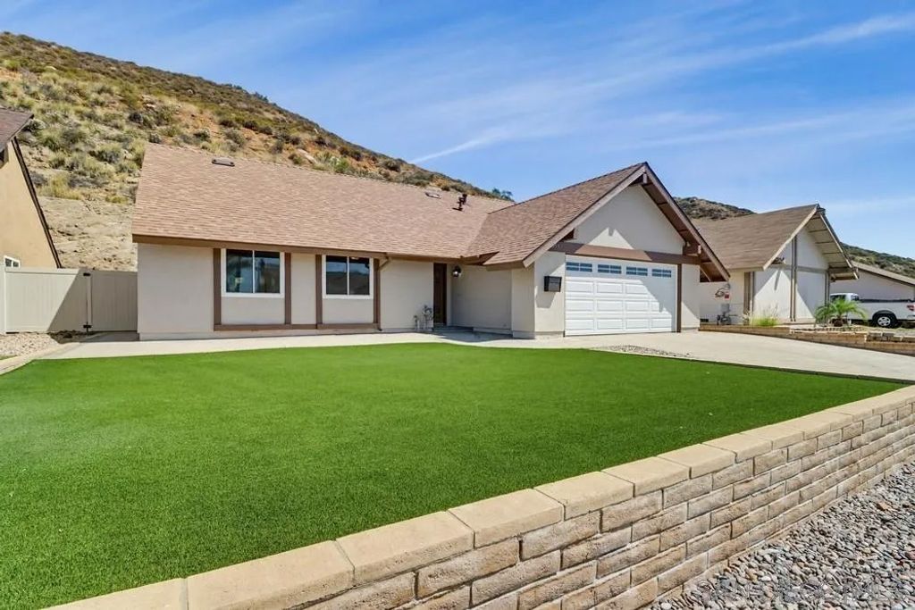 Photo of 10459 Santana Street, Santee, CA 92071 (MLS # 260009589)