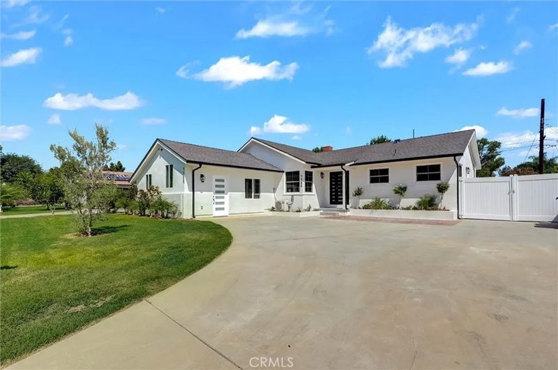 7746 Sunnybrae
