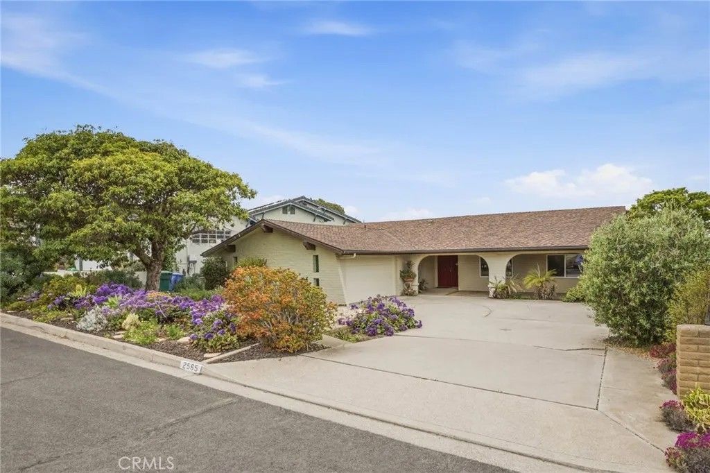 Photo of 2565 Bay Vista Lane, Los Osos, CA 93402 (MLS # SC26069206)