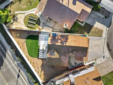 Tiny photo for 40190 Paseo Del Sol, Murrieta, CA 92562 (MLS # OC25270528)