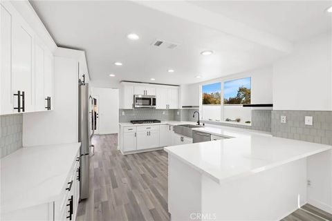 Tiny photo for 40190 Paseo Del Sol, Murrieta, CA 92562 (MLS # OC25270528)