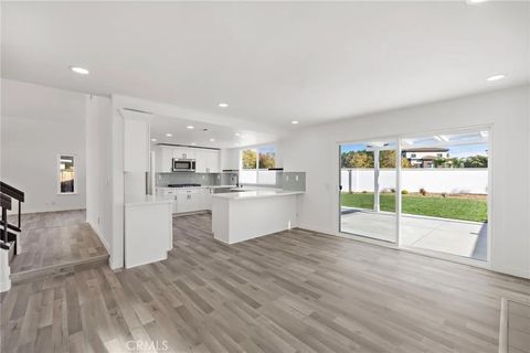 Tiny photo for 40190 Paseo Del Sol, Murrieta, CA 92562 (MLS # OC25270528)