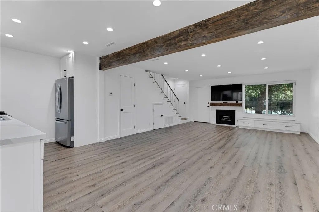 9555 Sepulveda 5