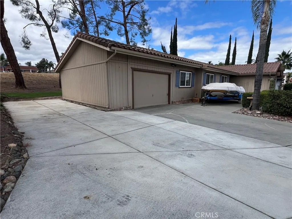 Photo of 22781 Running Rabbit Court, Canyon Lake, CA 92587 (MLS # SW26117298)