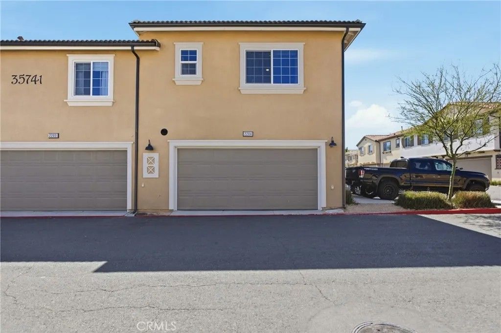 Photo of 35741 Starling Ave #2204, Murrieta, CA 92563 (MLS # SW26058021)
