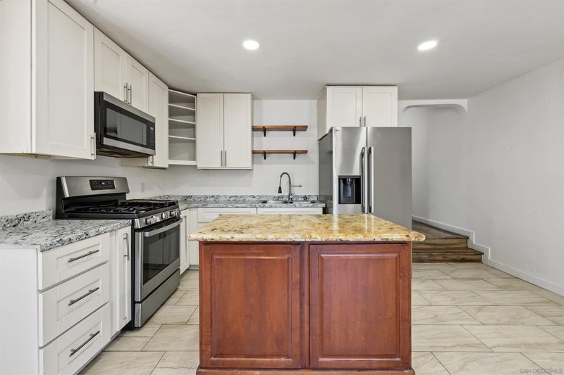 7407 Waite Dr.