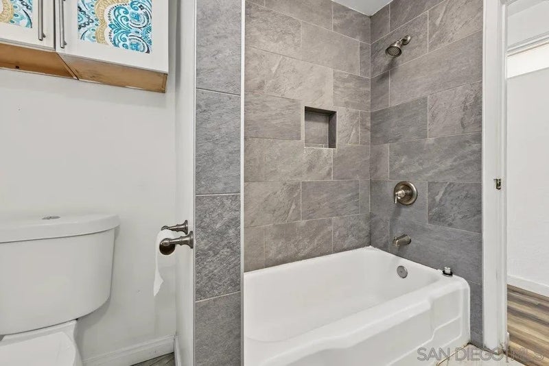 7407 Waite Dr.