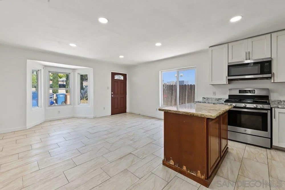 7407 Waite Dr.