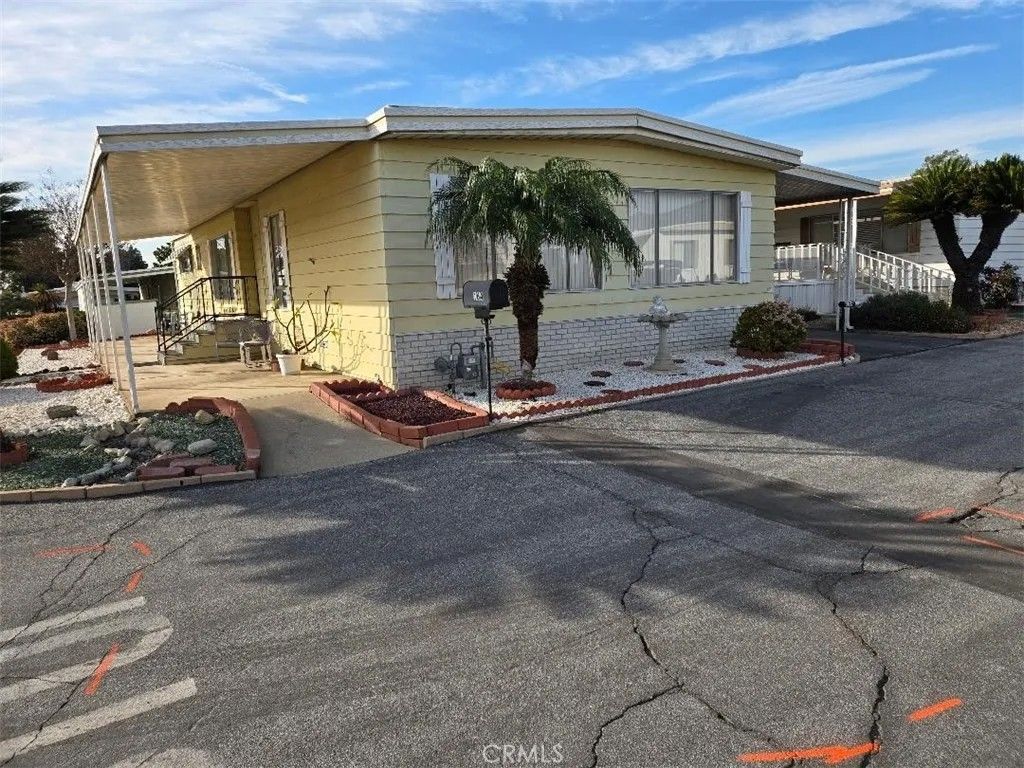Photo of 840 E Foothill Blvd, Azusa, CA 91702 (MLS # CV26021854)