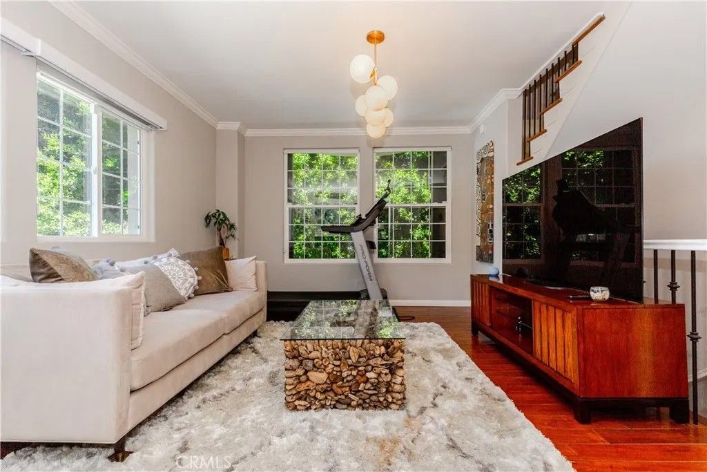 Photo of 10929 Landale St, Toluca Lake, CA 91602 (MLS # CV26090093)