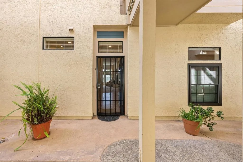 270 Dahlia Avenue
