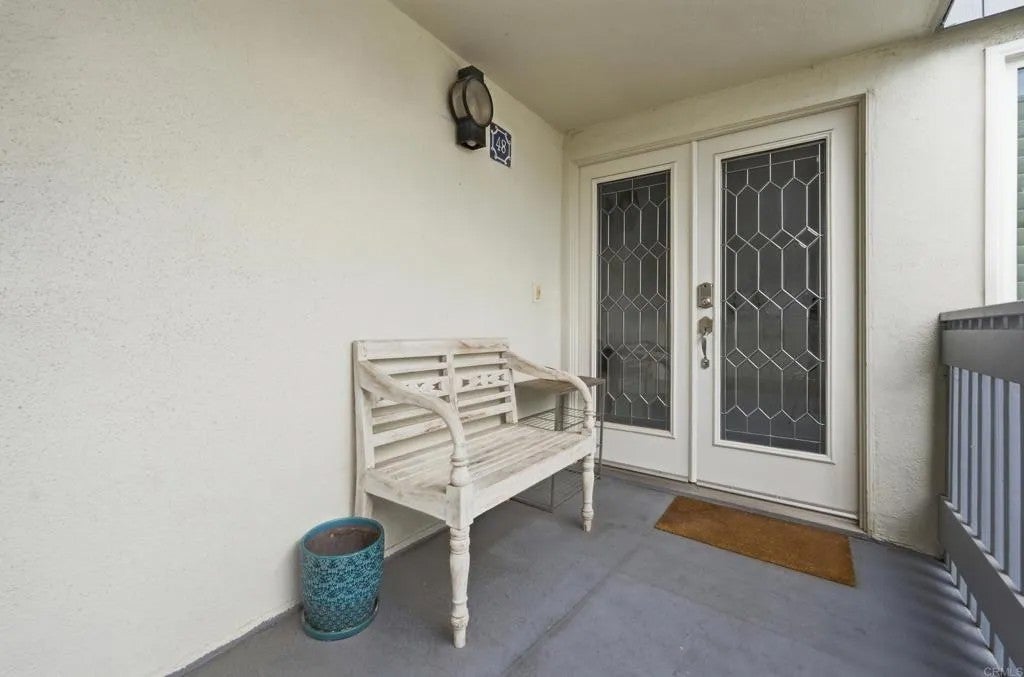 48 Antigua Court